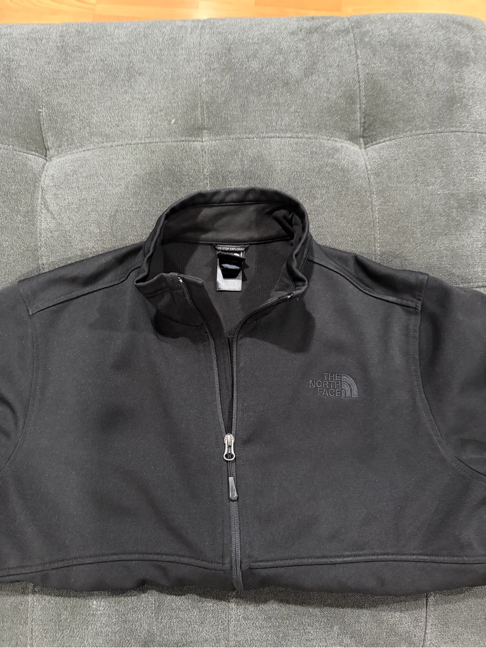 The North Face Black Men's full-Zip Performance Jacket
